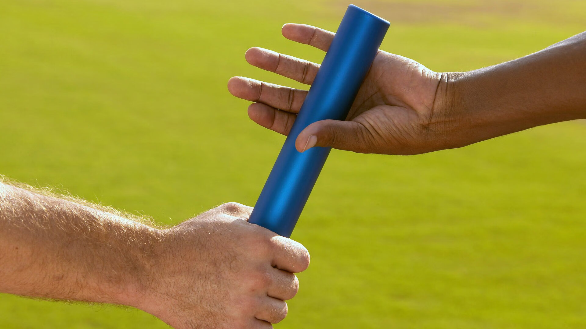 开云网页版-国际足球裁判培训班在中国连续举办，判罚水平提升，中国国际级足球裁判