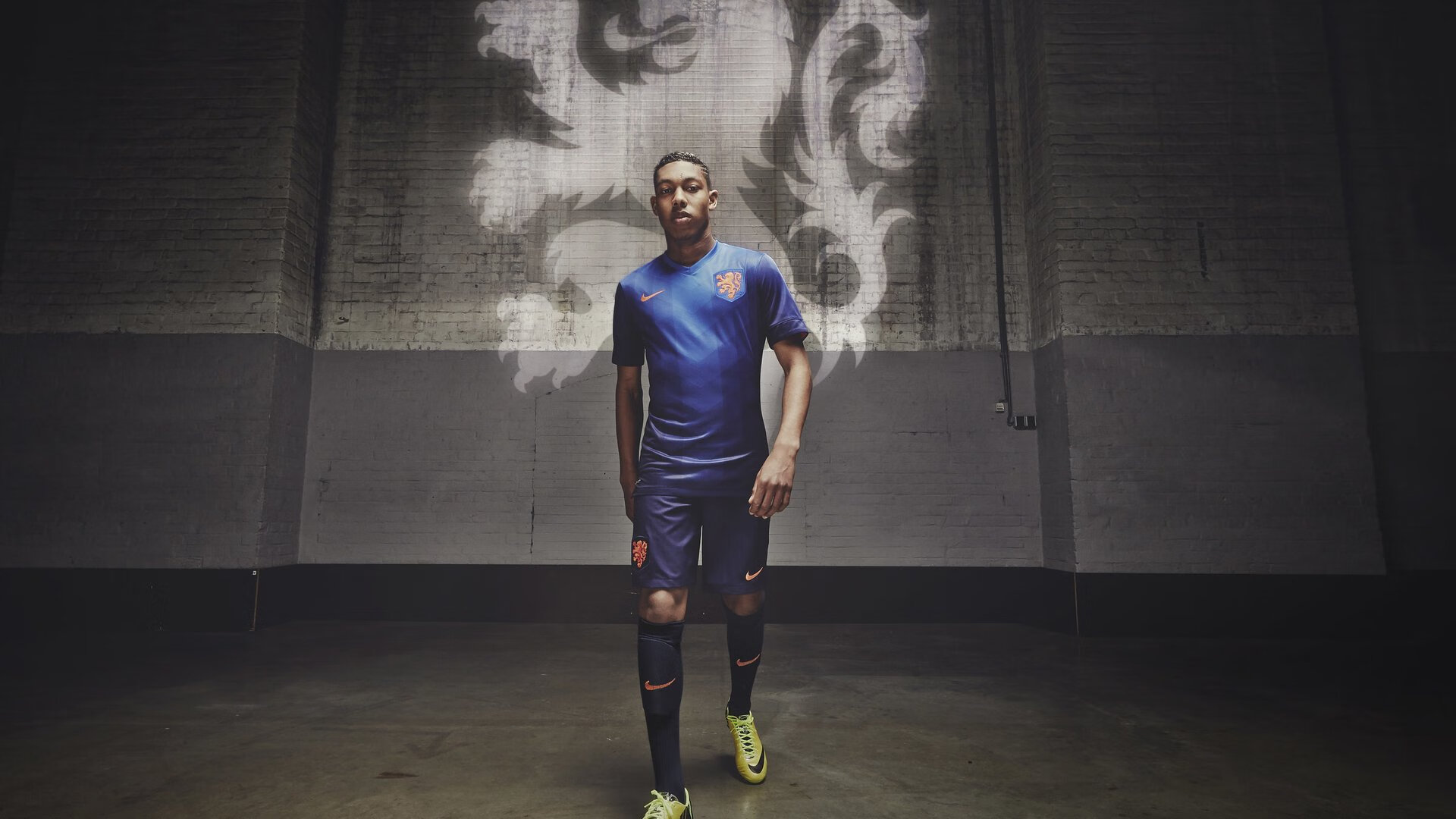 泰国马术协会与科技公司合作，开发虚拟现实训练平台，提升骑手技能。